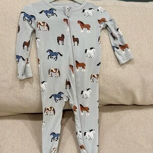 Like NEW - Kyte Baby footie